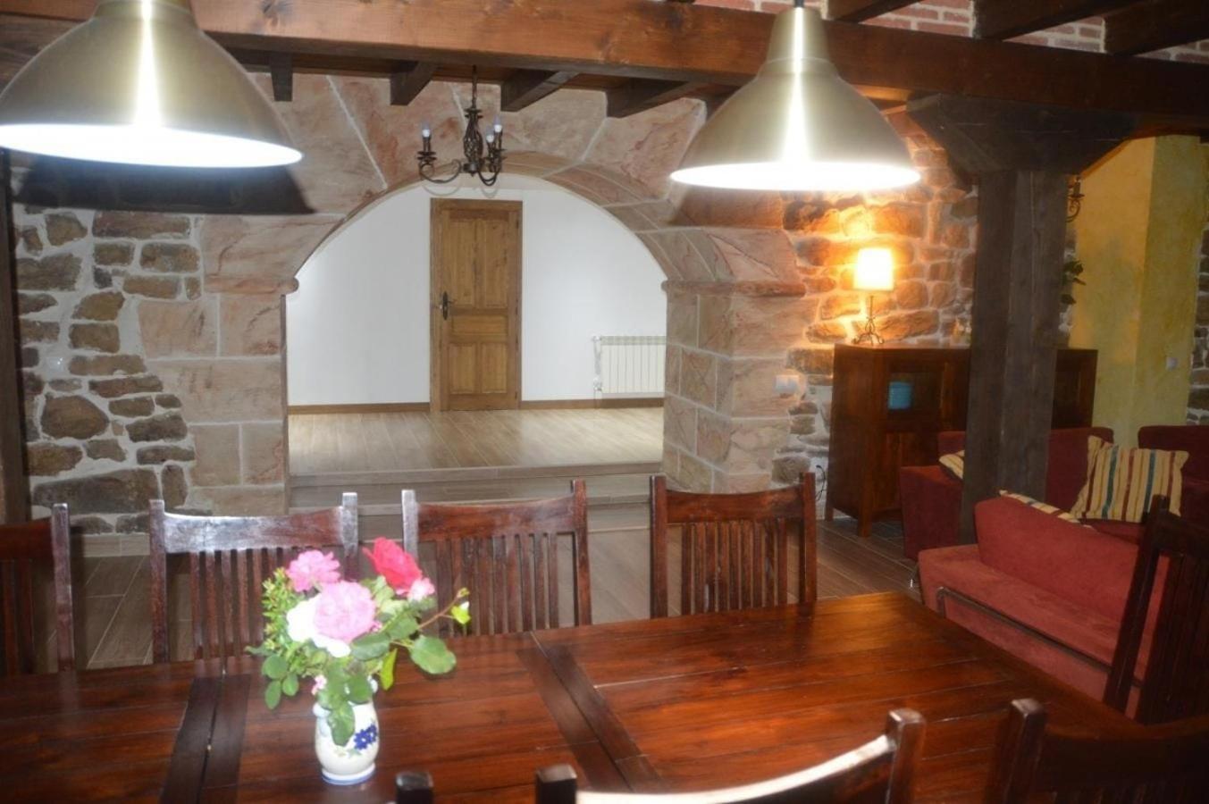 Casa De Pueblo Las Golondrinas De Luena San Miguel de Luena Екстер'єр фото