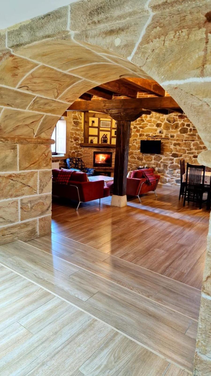 Casa De Pueblo Las Golondrinas De Luena San Miguel de Luena Екстер'єр фото